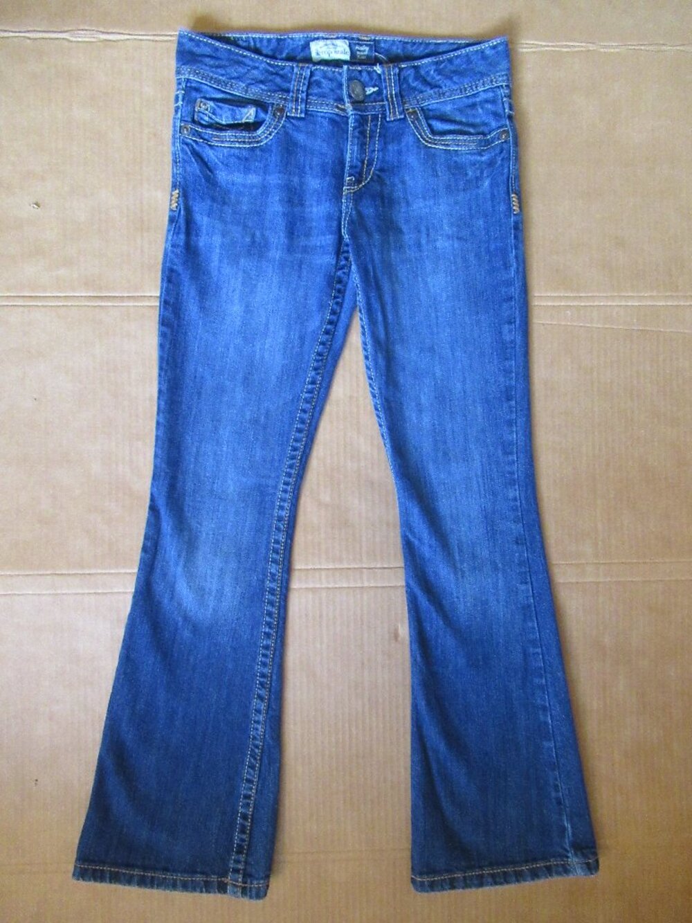 Aeropostale Medium Wash Low Rise Flare Jeans | Size 5/6 Regular - Picture 2 of 11